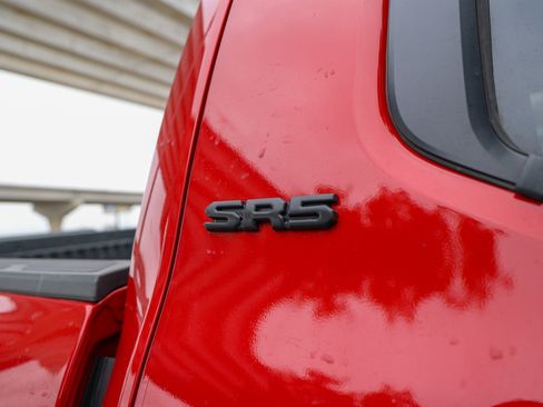 Used 2024 Toyota Tacoma SR5 image 11