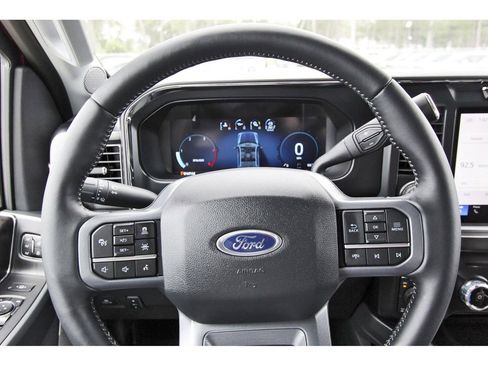 Used 2023 Ford F250 Lariat w/ Sport Appearance Package image 15