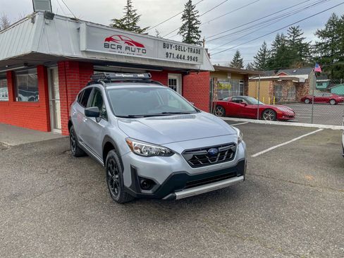 Used 2021 Subaru Crosstrek 2.0i image 4
