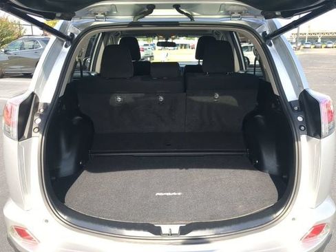 Used 2016 Toyota RAV4 XLE AWD/4WD image 12