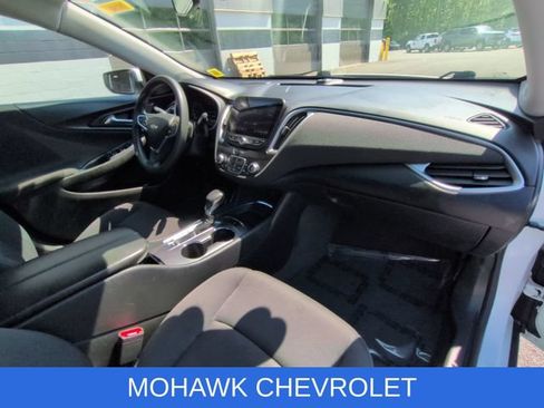 Used 2022 Chevrolet Malibu LT FWD image 29