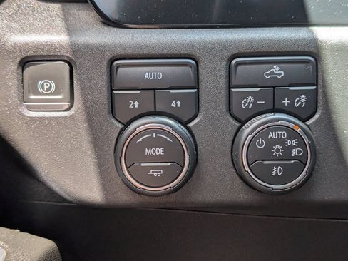 Used 2023 Chevrolet Silverado 1500 RST AWD/4WD image 24