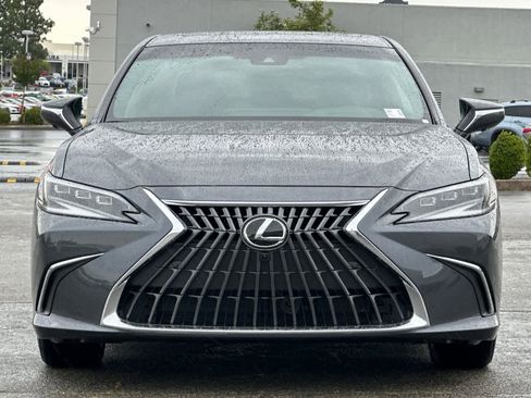 Used 2025 Lexus ES 300h w/ Accessory Package (Z2) FWD image 10