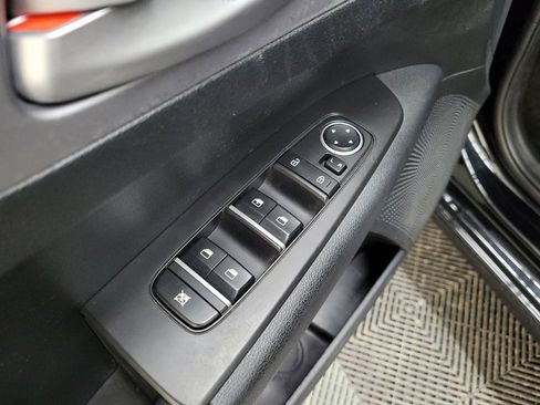 Used 2022 Kia Forte LXS image 27