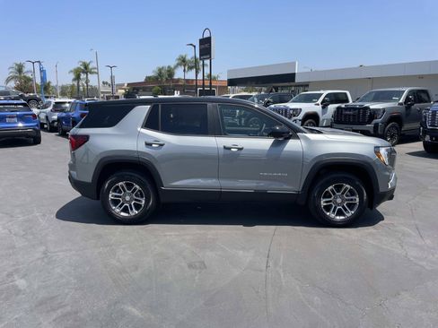 New 2026 GMC Terrain Elevation w/ Technology Package II FWD image 4