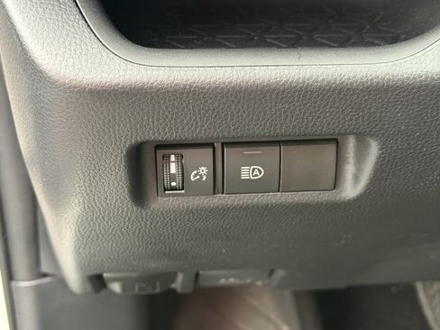 Used 2025 Toyota RAV4 XLE FWD image 3