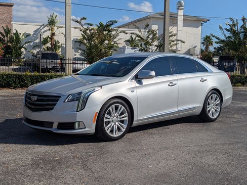 Used 2018 Cadillac XTS Luxury image 8