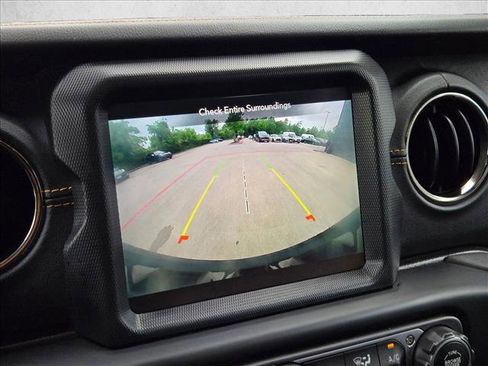 Used 2023 Jeep Wrangler Unlimited Sahara image 13