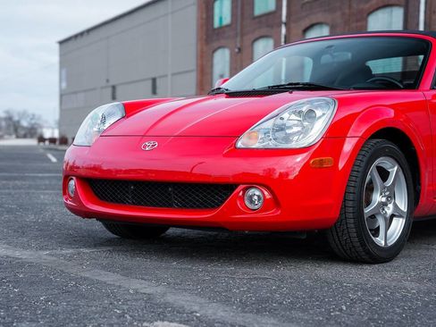 Used 2003 Toyota MR2 image 54