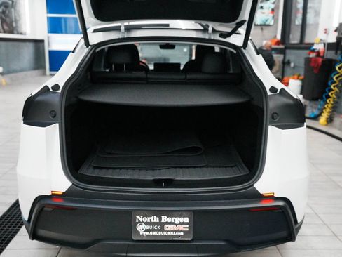 Used 2026 Tesla Model Y Long Range AWD/4WD image 32