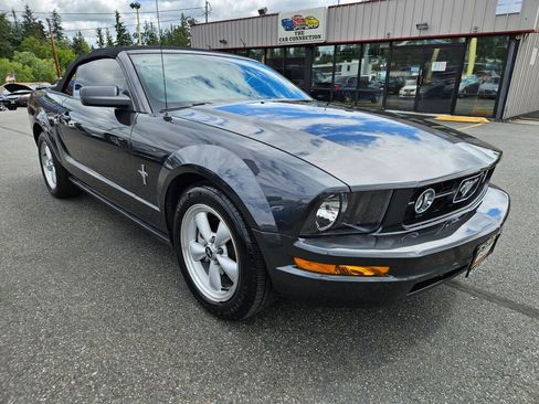 Used 2007 Ford Mustang Premium RWD image 3