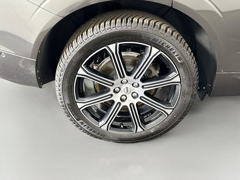 Used 2018 Volvo XC60 T6 Inscription w/ Convenience Package image 33