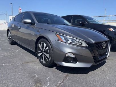 Used 2019 Nissan Altima 2.5 SV