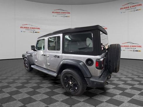 Used 2018 Jeep Wrangler Unlimited Sport S AWD/4WD image 5
