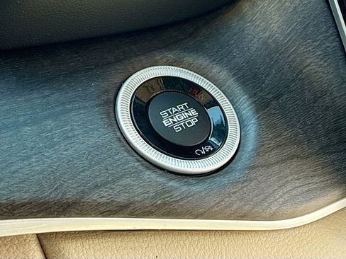 Used 2022 Jeep Grand Cherokee L Limited w/ MOPAR Finishing Package AWD/4WD image 9