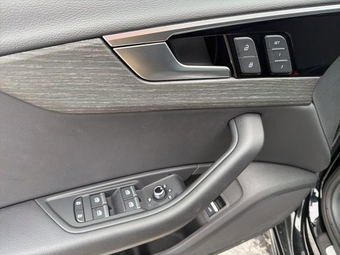 Used 2025 Audi A4 2.0T Premium w/ Convenience Package image 27