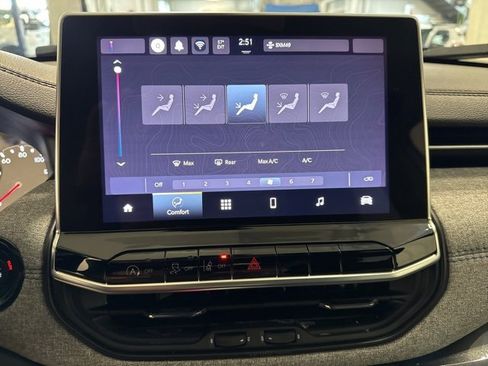 Used 2024 Jeep Compass Sport image 20