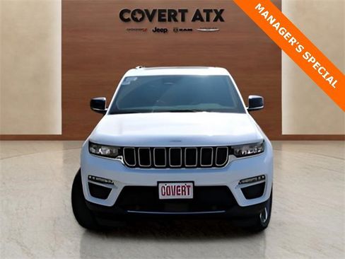 New 2025 Jeep Grand Cherokee Limited w/ Luxury Tech Group II image 8