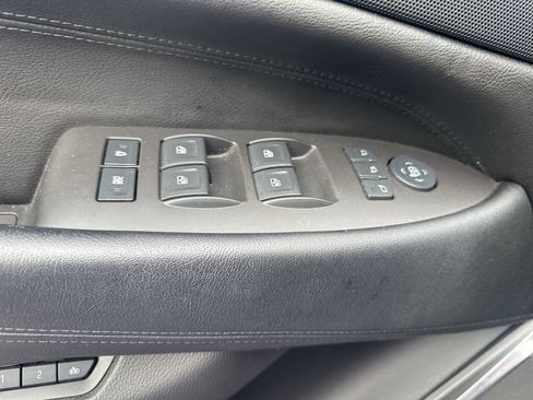 Used 2015 Cadillac Escalade ESV Luxury AWD/4WD image 15
