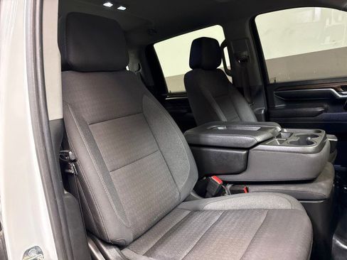 Used 2024 Chevrolet Silverado 2500 LT w/ Convenience Package image 56