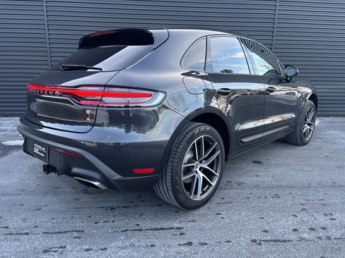 Certified 2025 Porsche Macan image 5