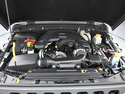 Used 2021 Jeep Gladiator Sport AWD/4WD image 40