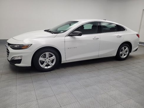 Used 2025 Chevrolet Malibu LS FWD image 2