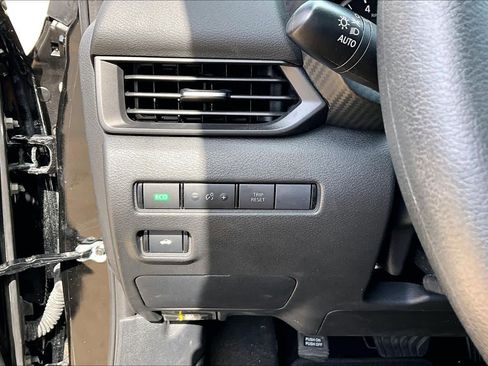 Certified 2024 Nissan Sentra S image 32