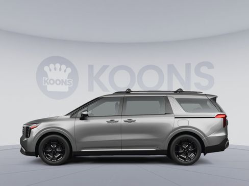 Used 2025 Kia Carnival SX Prestige FWD image 2