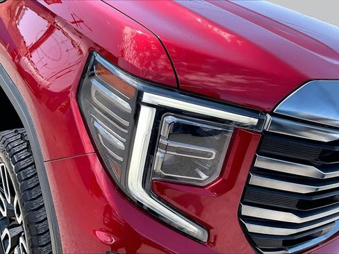 Used 2022 GMC Sierra 1500 AT4 w/ AT4 Premium Package AWD/4WD image 27
