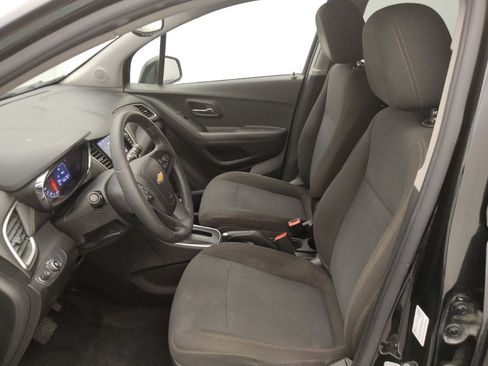 Used 2020 Chevrolet Trax LS w/ Tint and Cruise Package FWD image 17