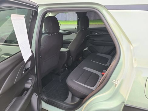 Used 2025 Chevrolet TrailBlazer LT w/ Convenience Package FWD image 18