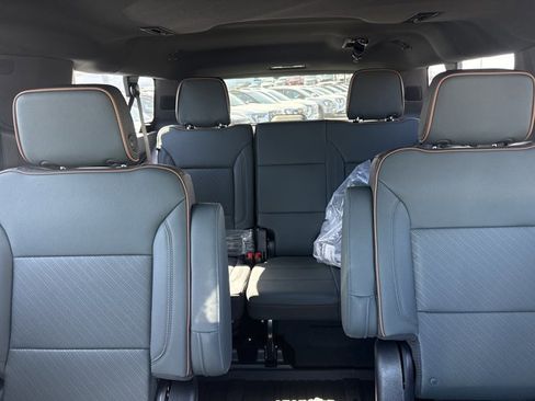 New 2026 GMC Yukon XL AT4 w/ AT4 Premium Plus Package AWD/4WD image 21