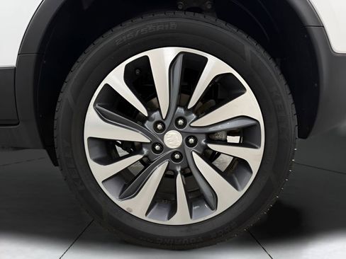 Used 2022 Buick Encore Preferred w/ Safety Package AWD/4WD image 29