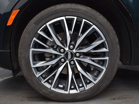 Certified 2025 Cadillac XT4 Sport image 8