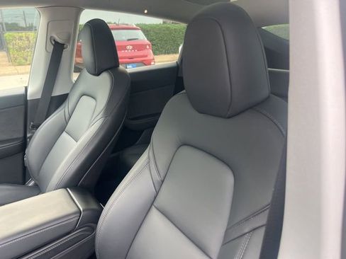 Used 2023 Tesla Model Y Long Range AWD/4WD image 6