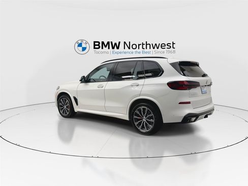 New 2026 BMW X5 xDrive40i w/ M Sport Package AWD/4WD image 12