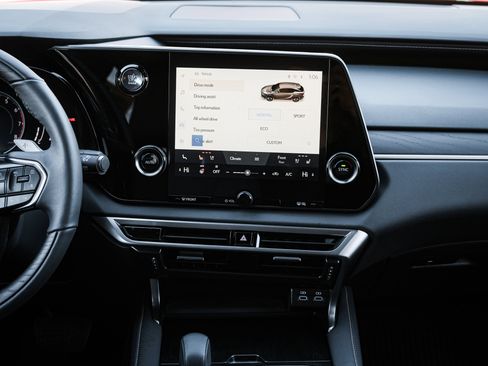 Used 2024 Lexus RX 350 Premium w/ Accessory Package image 29