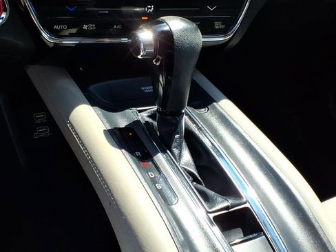 Used 2021 Honda HR-V EX image 14