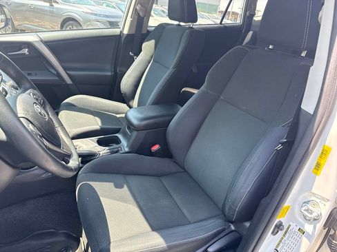 Used 2017 Toyota RAV4 XLE AWD/4WD image 14