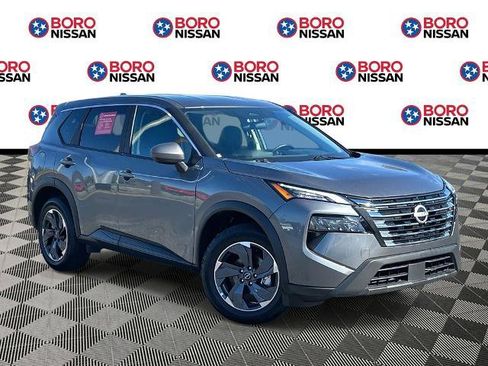 Certified 2025 Nissan Rogue SV image 1