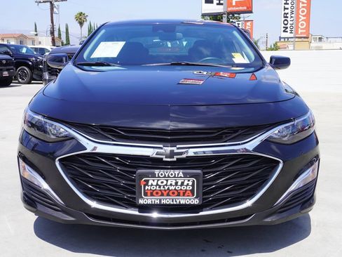 Used 2025 Chevrolet Malibu RS FWD image 3