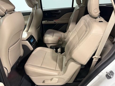 Used 2020 Lincoln Aviator Reserve w/ Elements Package Plus image 14