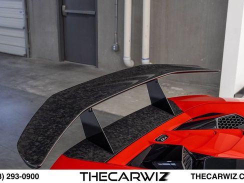 Used 2023 Lamborghini Huracan Tecnica RWD image 32