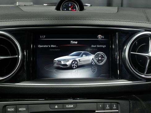 Used 2019 Mercedes-Benz SL 550 image 23