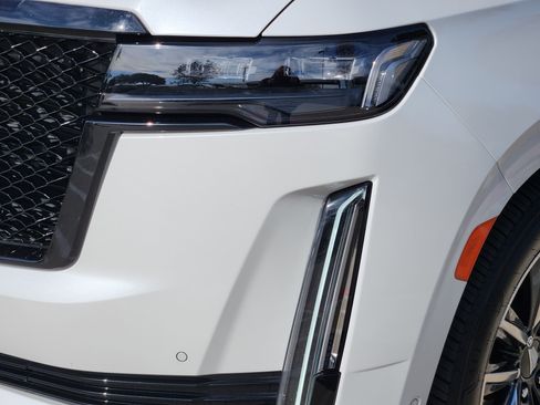 Used 2022 Cadillac Escalade Sport Platinum image 8