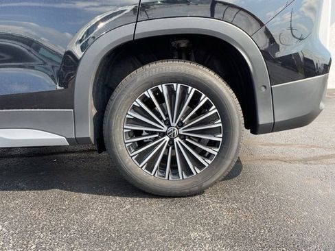 New 2025 Volkswagen Tiguan S AWD/4WD image 23
