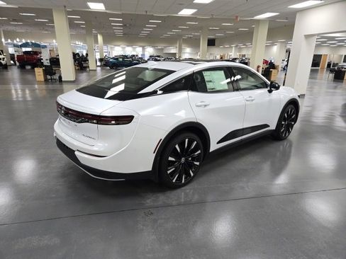 New 2026 Toyota Crown Platinum image 5