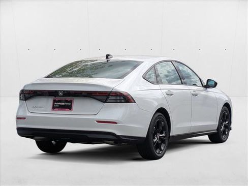 New 2025 Honda Accord SE image 2