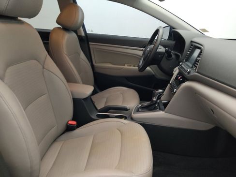 Used 2017 Hyundai Elantra Limited FWD image 21
